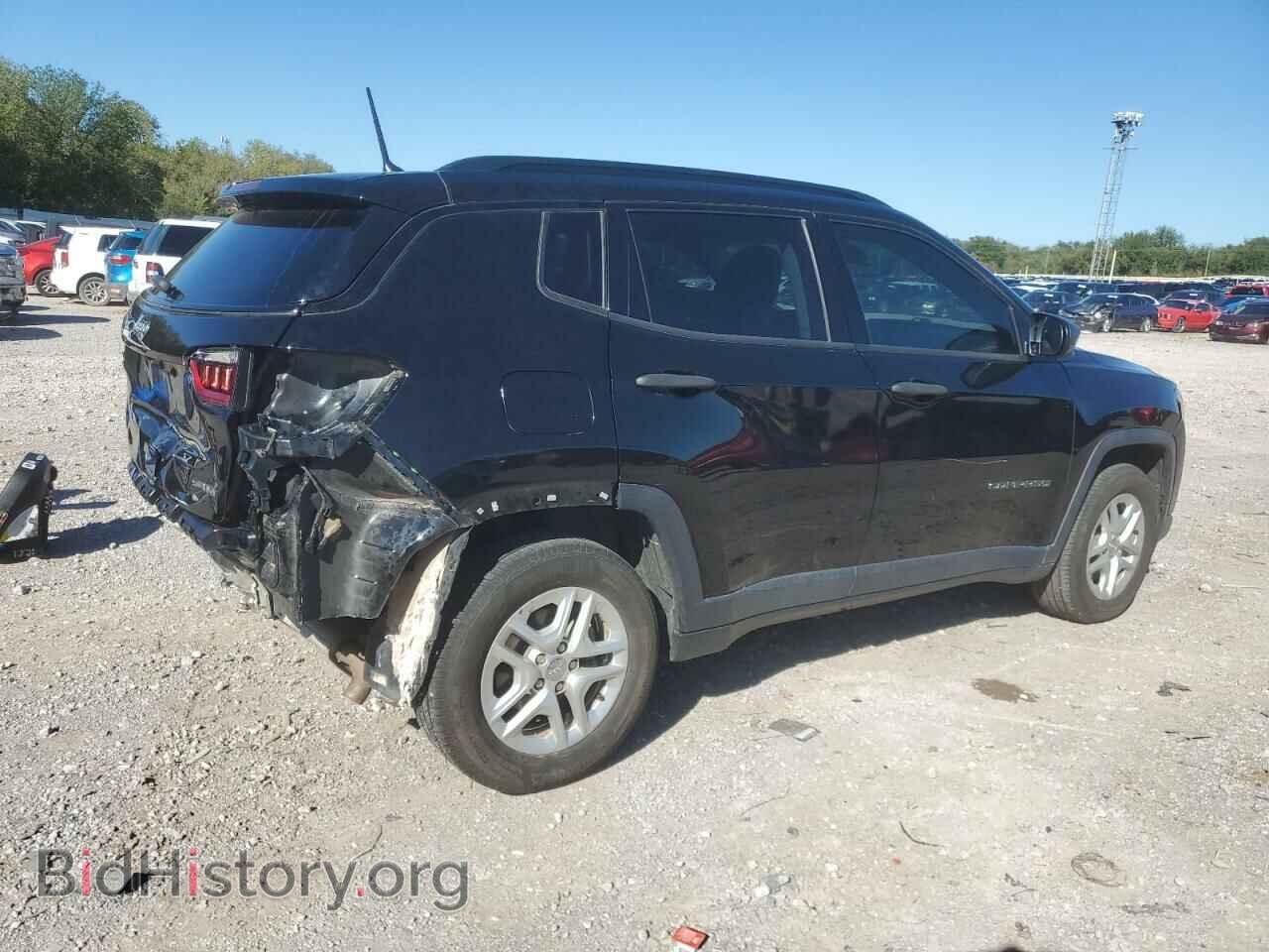 2018 JEEP COMPASS - VIN: 3C4NJCAB9JT438802 - Фото 3