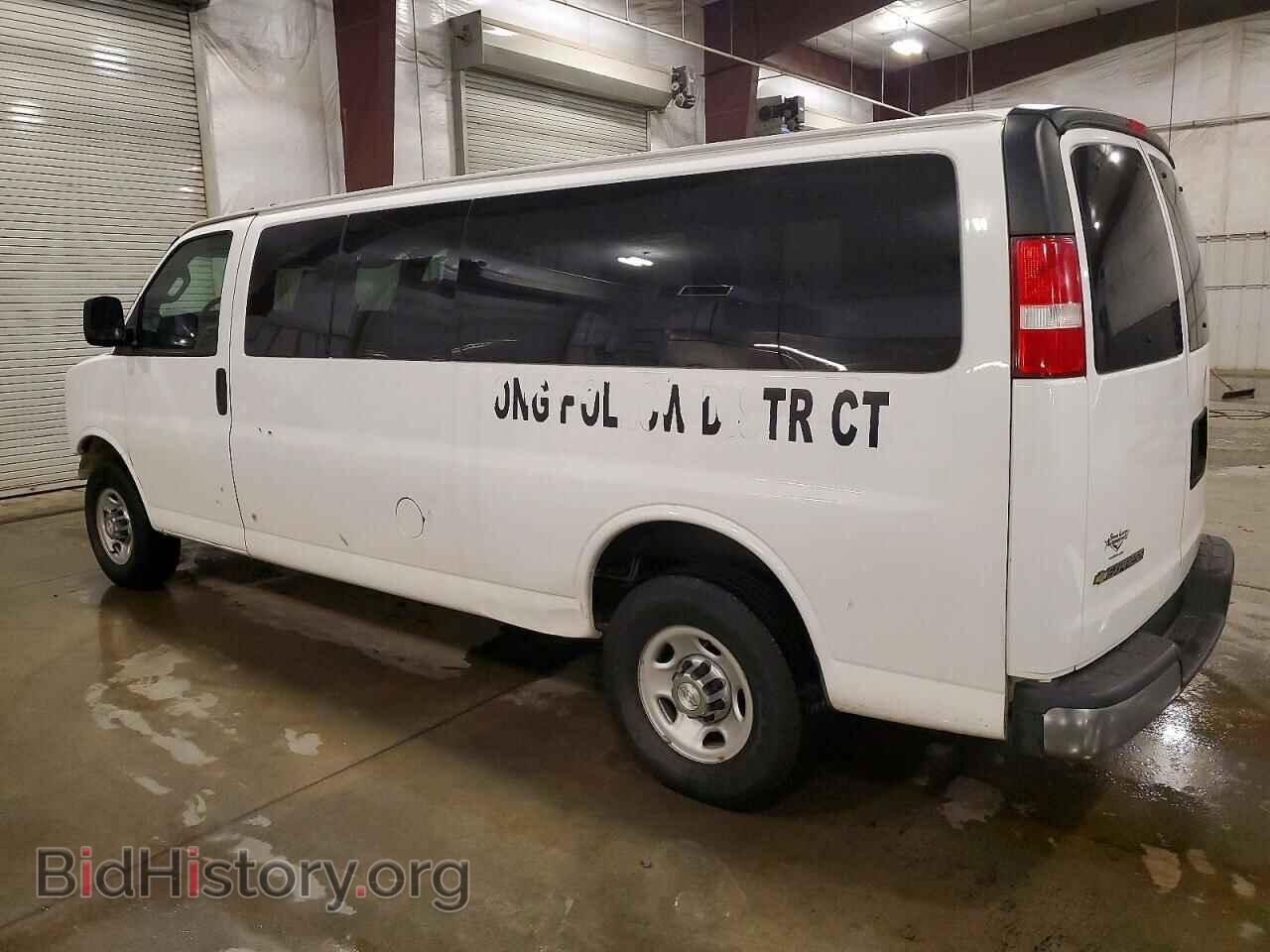 2017 CHEVROLET EXPRESS - VIN: 1GAZGPFF9H1208013 - Photo 2