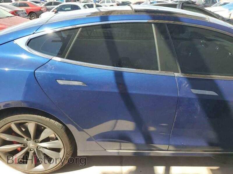 2016 Tesla MODEL S (VIN 5YJSA1E46GF168132) — фото 10 из 12