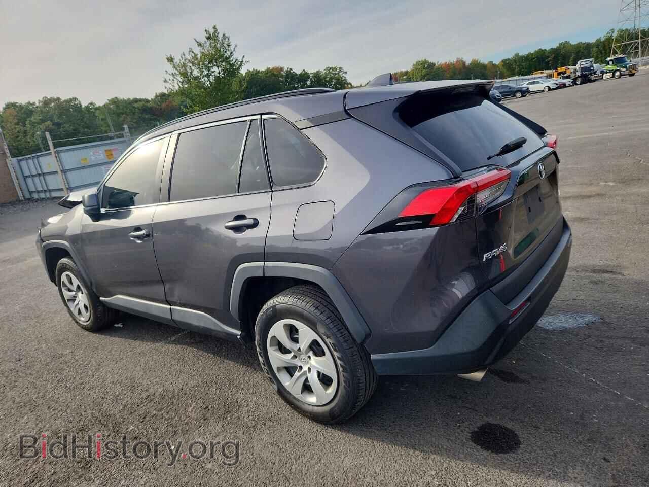 2021 Toyota RAV4 (VIN 2T3H1RFV2MW123484) — фото 2 из 13