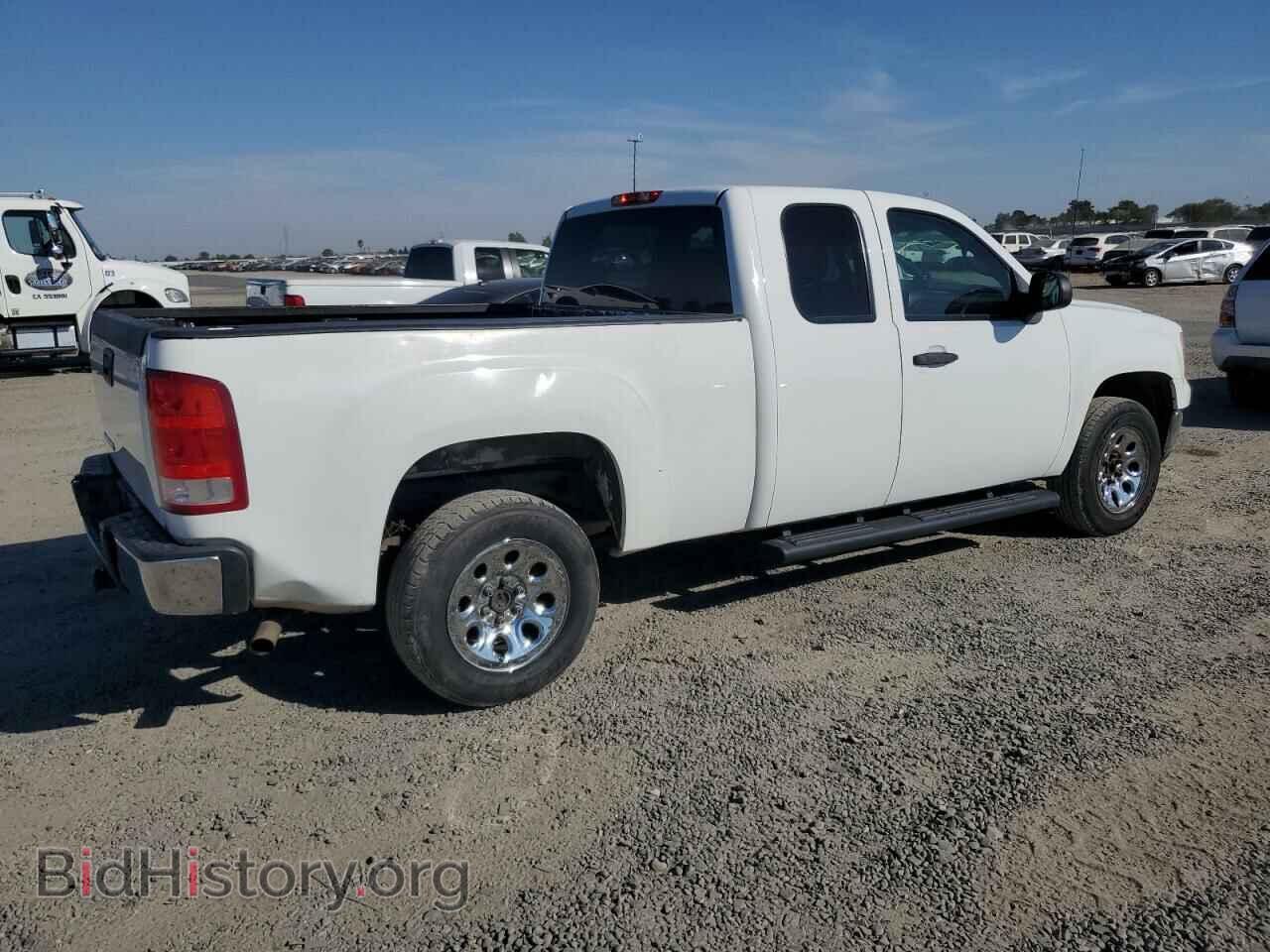2012 GMC All Models - VIN: 1GTR1UEA3CZ225834 - Photo 3