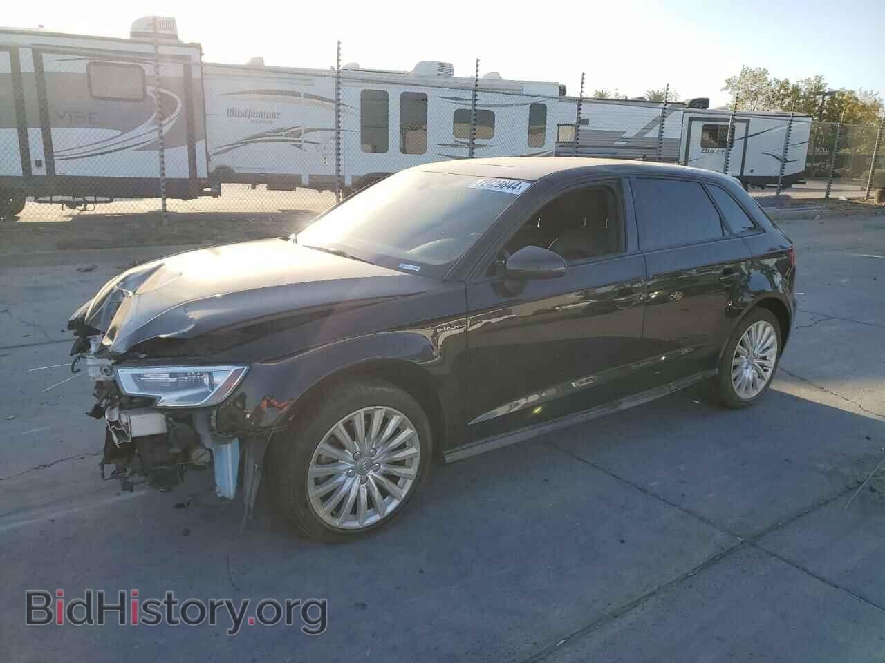 Фотография WAUUPBFF5HA076966 - AUDI A3 2017