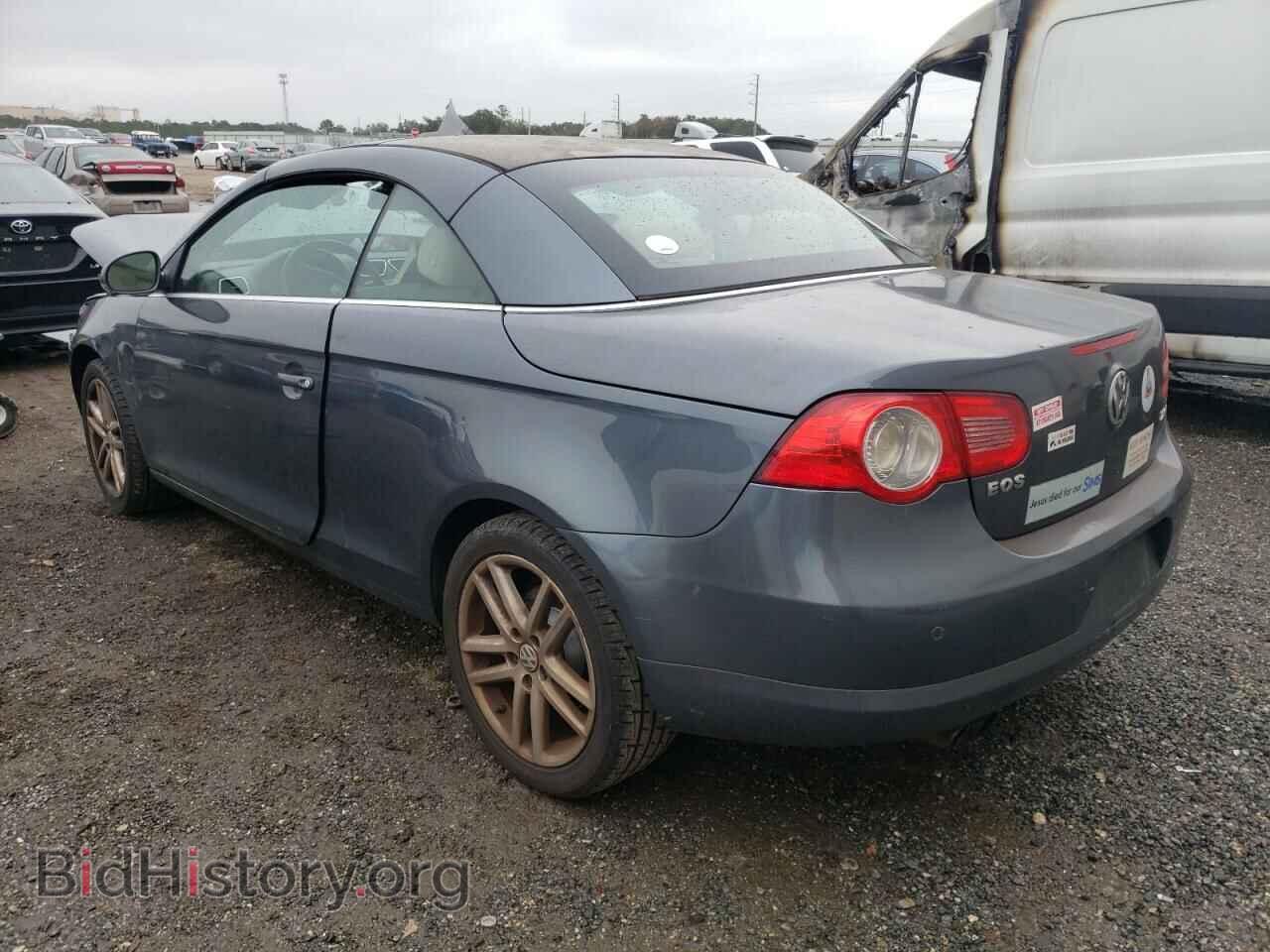 2008 VOLKSWAGEN EOS - VIN: WVWFA71F98V053457 - Фото 2