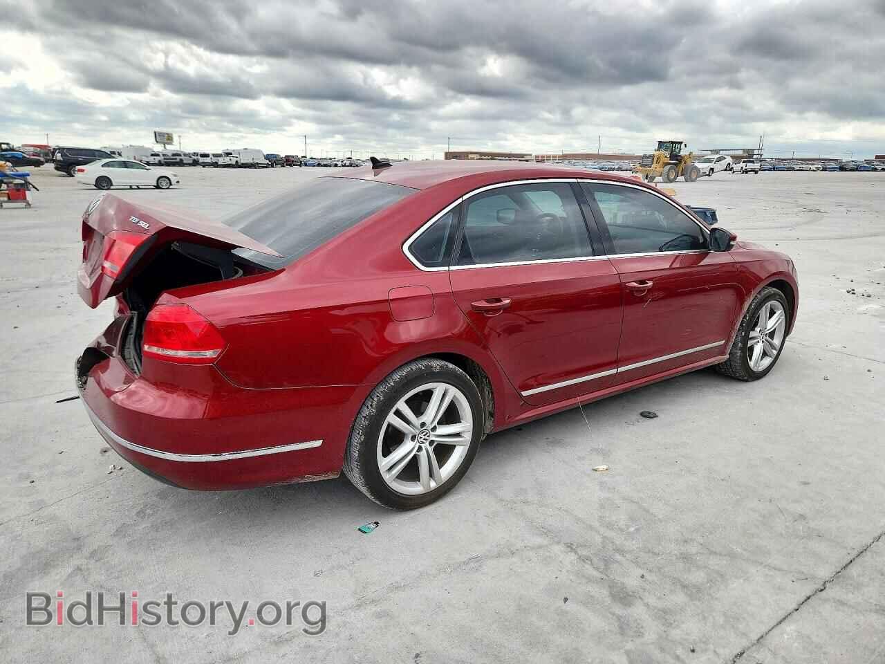 2015 VOLKSWAGEN PASSAT - VIN: 1VWCV7A32FC012929 - Photo 3