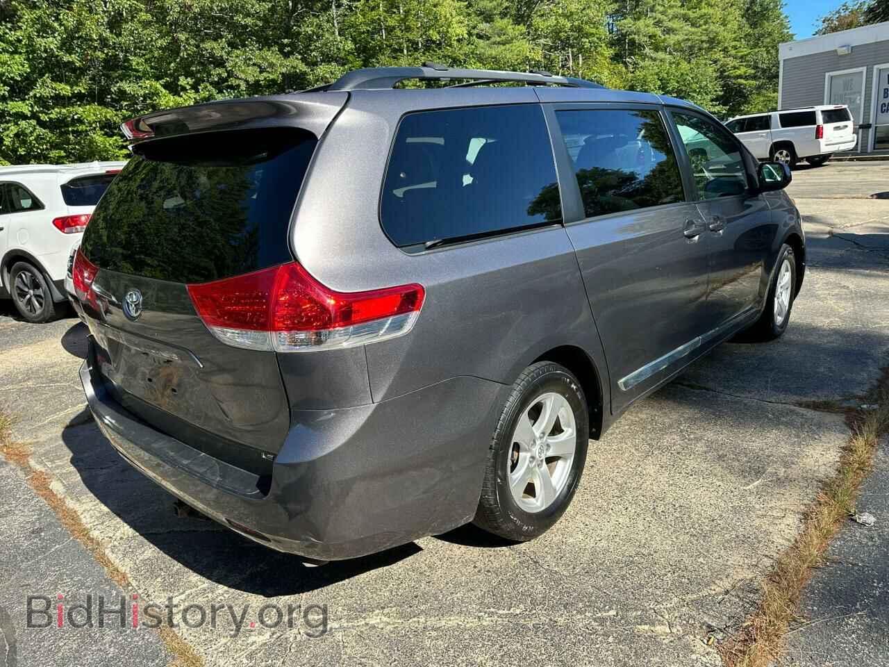 2011 TOYOTA All Models - VIN: 5TDKK3DC5BS175076 - Фото 4