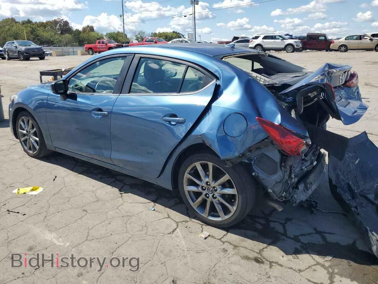 2018 MAZDA 3 - VIN: 3MZBN1V39JM259052 - Фото 2