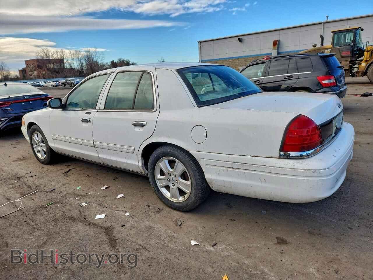 2011 FORD CROWN VIC - VIN: 2FABP7EV7BX146763 - Фото 2