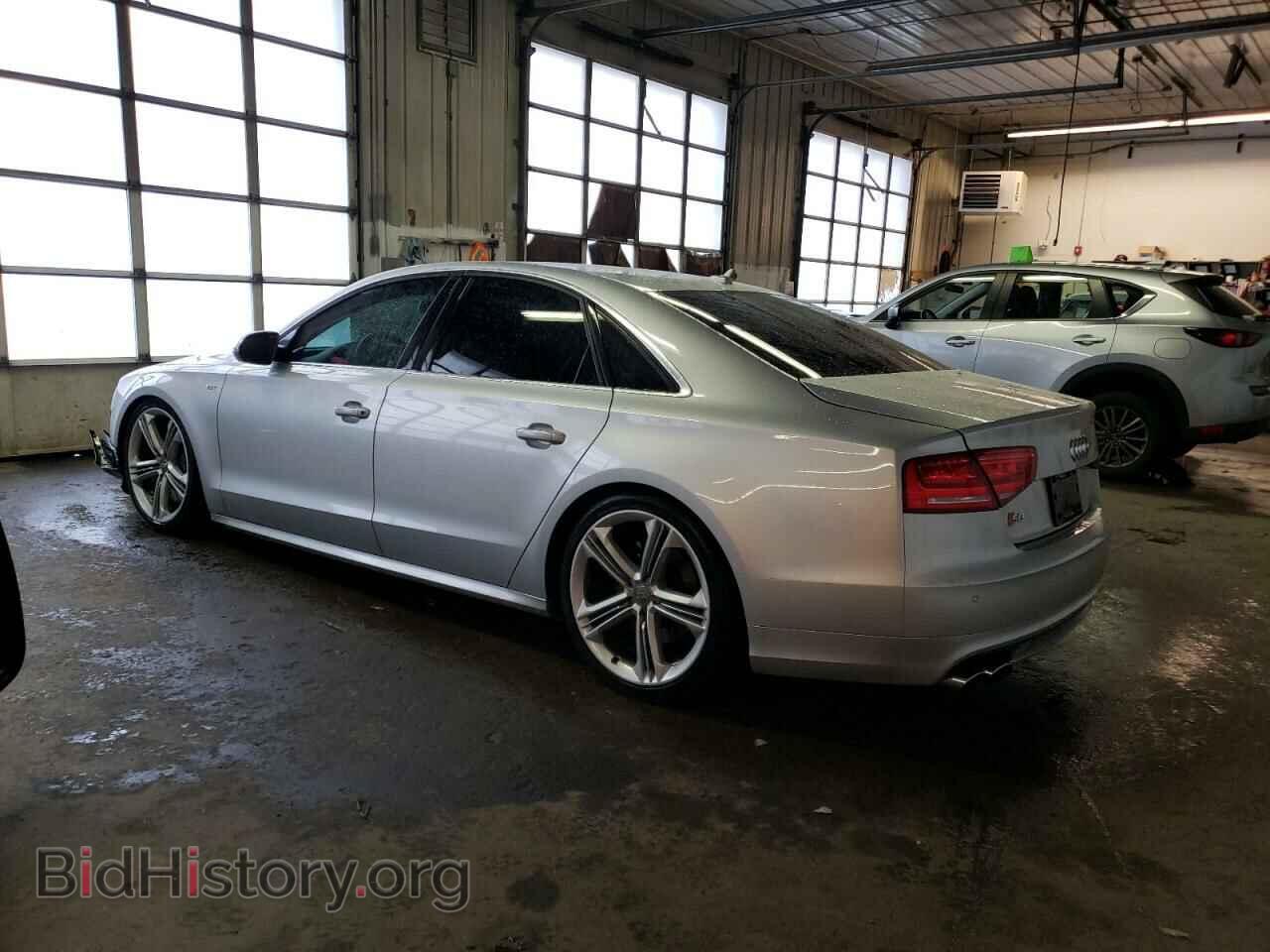 2013 AUDI S8 - VIN: WAUD2AFD1DN009288 - Photo 2
