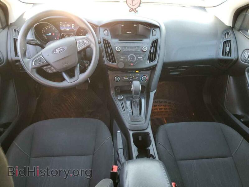 2017 Ford FOCUS (VIN 1FADP3K26HL286384) — photo 8 of 12