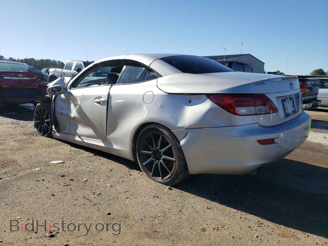 2011 LEXUS IS - VIN: JTHFE2C2XB2505909 - Photo 2