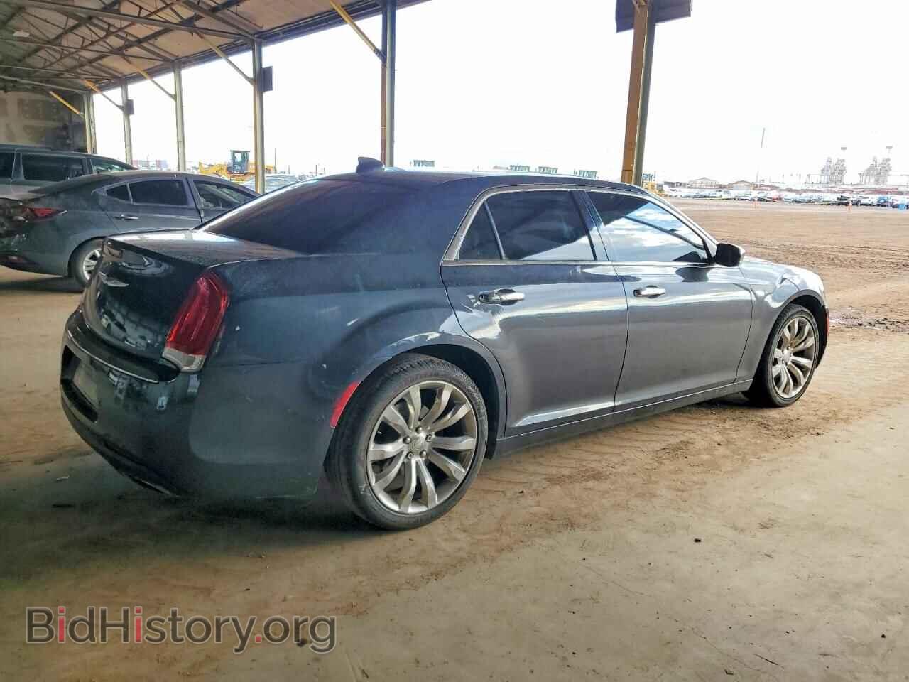 2018 CHRYSLER 300 - VIN: 2C3CCAEG4JH239956 - Фото 3