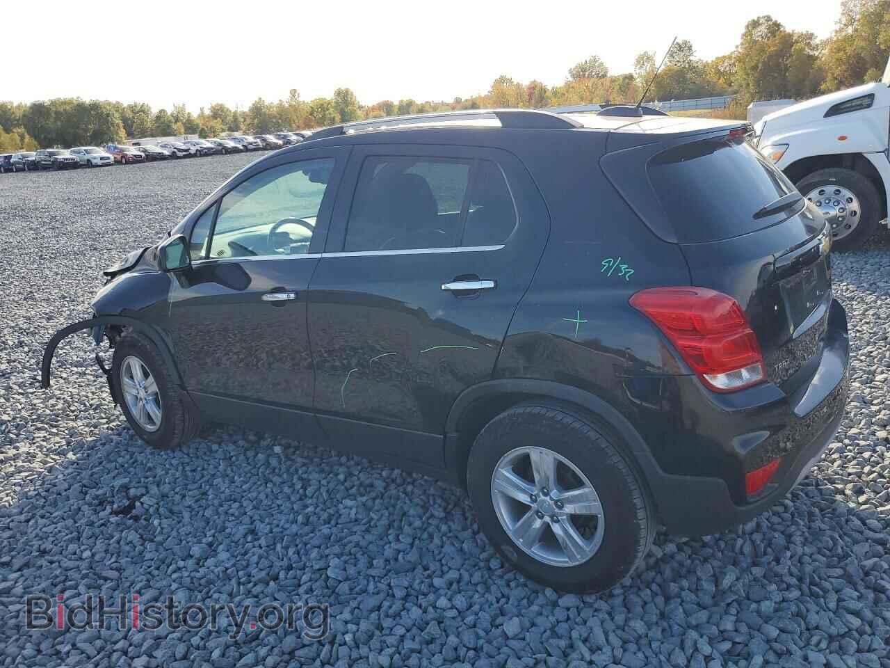 2019 Chevrolet TRAX (VIN 3GNCJLSB2KL385911) — фото 2 из 13