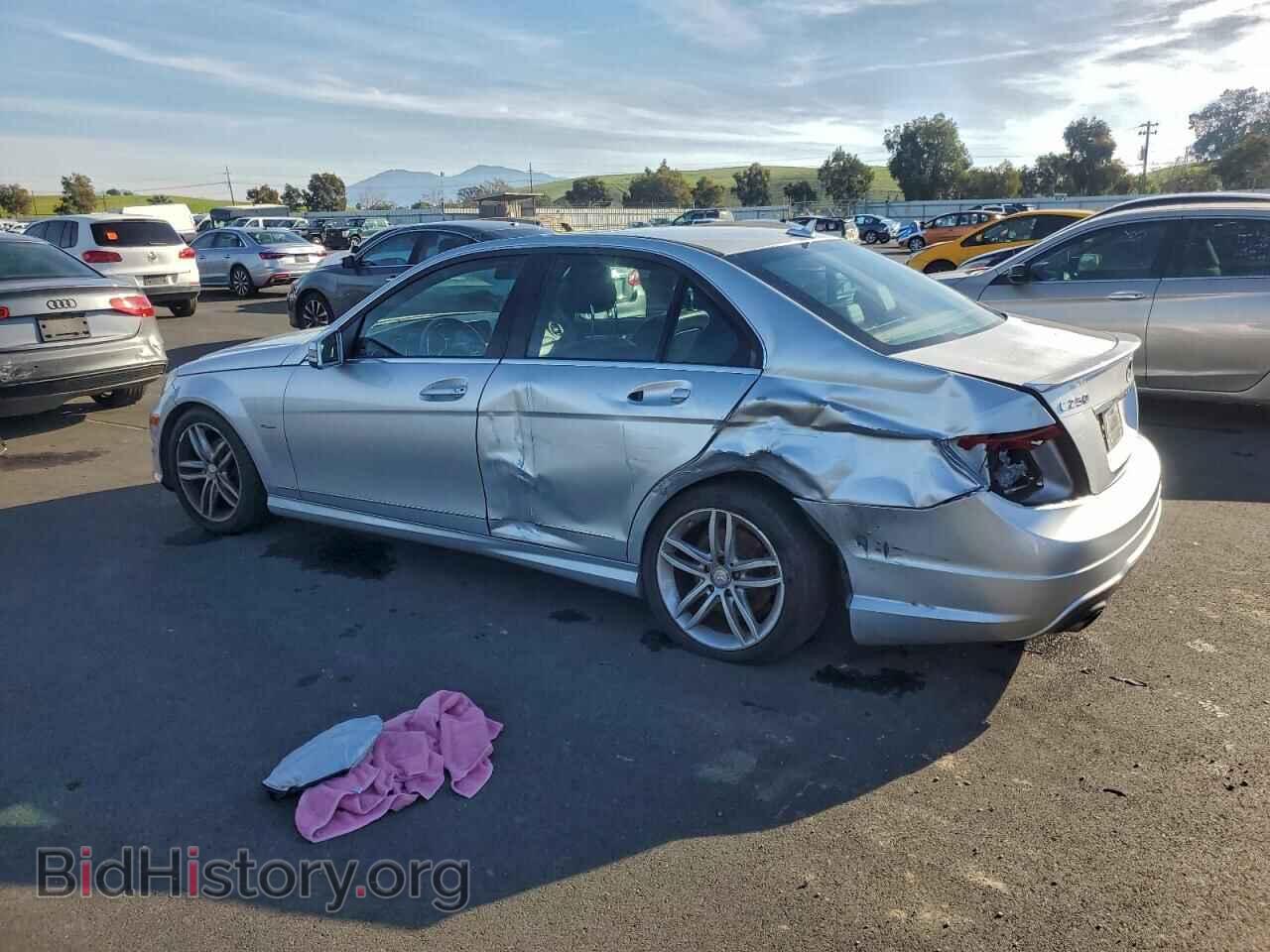 2012 MERCEDES-BENZ C-CLASS - VIN: WDDGF4HB3CA601806 - Фото 2