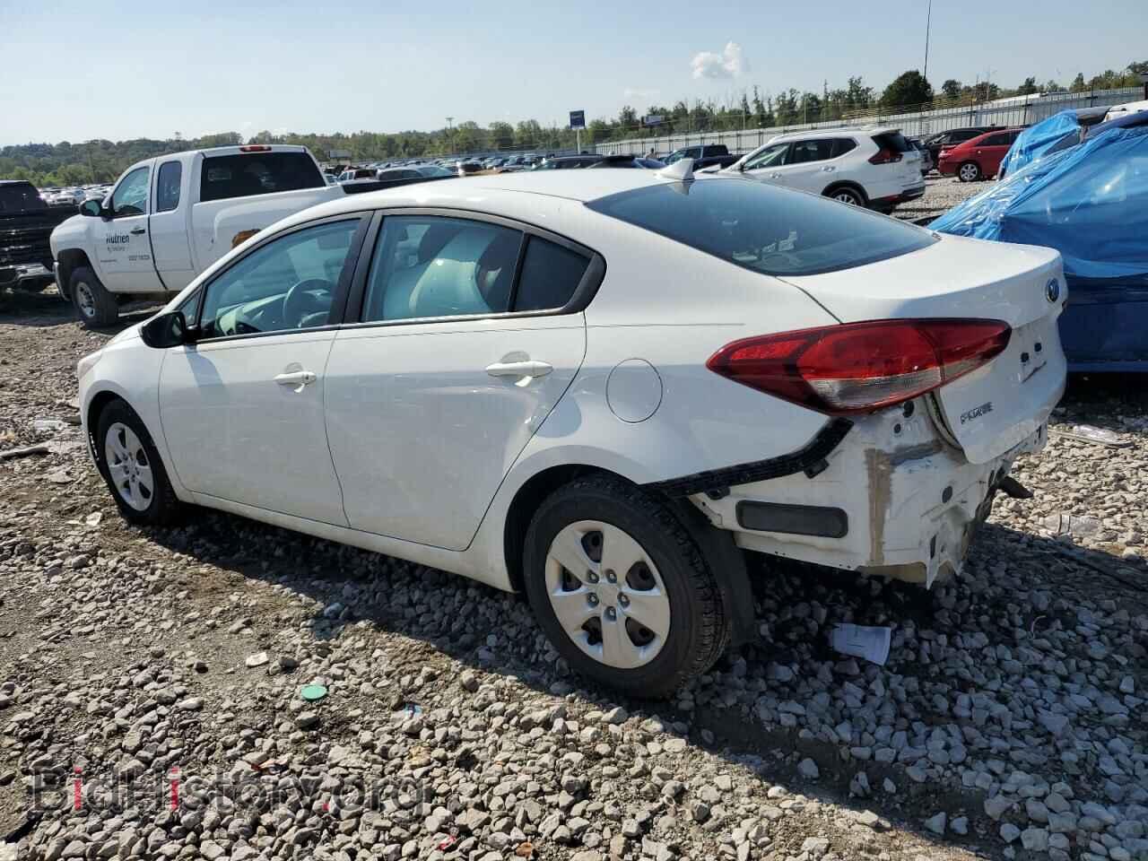 2017 KIA FORTE - VIN: 3KPFK4A73HE058744 - Фото 2