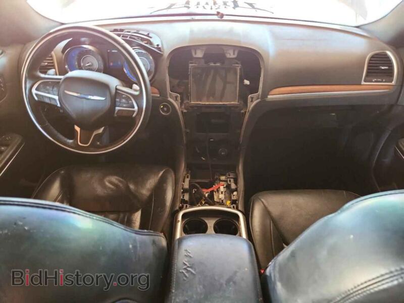 2016 Chrysler 300 (VIN 2C3CCAPG4GH116745) — photo 8 of 13