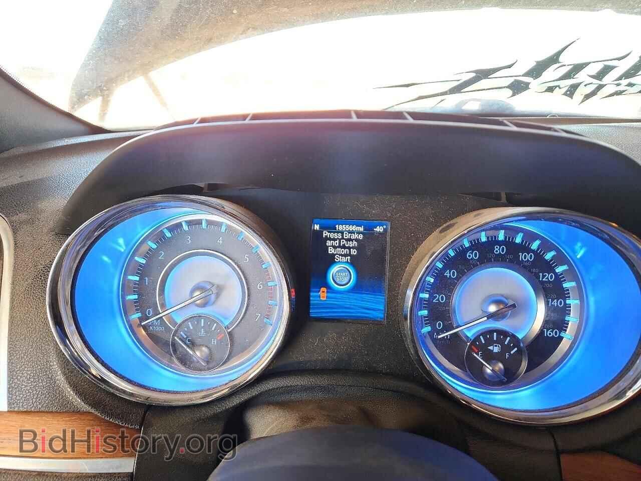 2016 Chrysler 300 (VIN 2C3CCAPG4GH116745) — photo 9 of 13