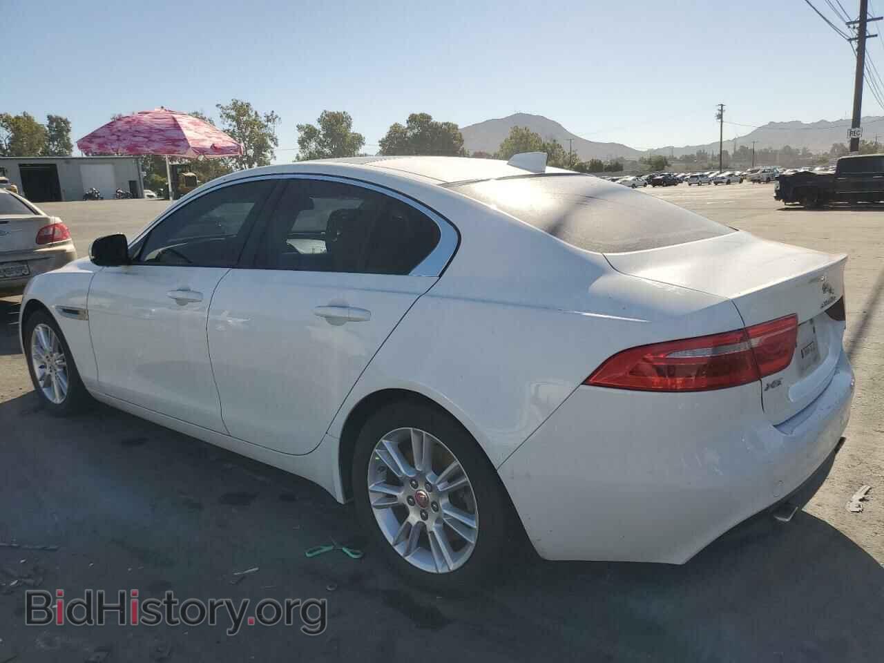 2017 JAGUAR XE - VIN: SAJAD4BG3HA956039 - Фото 2