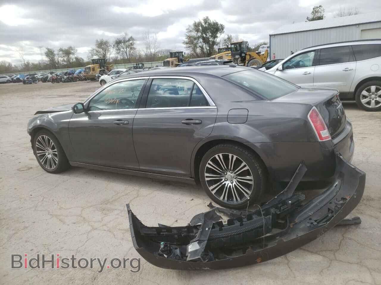2013 CHRYSLER 300 - VIN: 2C3CCABG9DH557886 - Фото 2