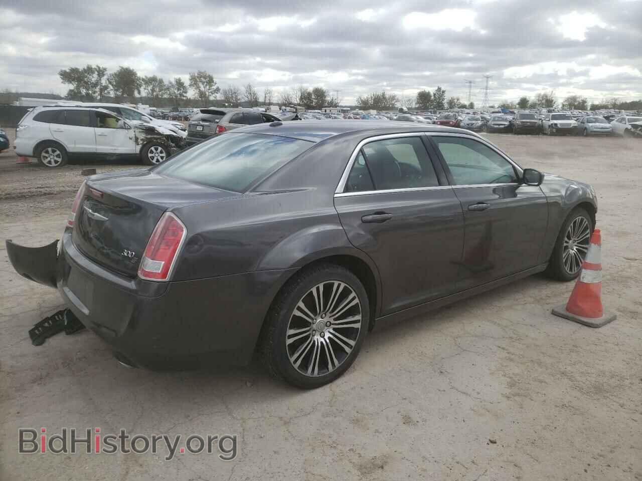 2013 CHRYSLER 300 - VIN: 2C3CCABG9DH557886 - Фото 3