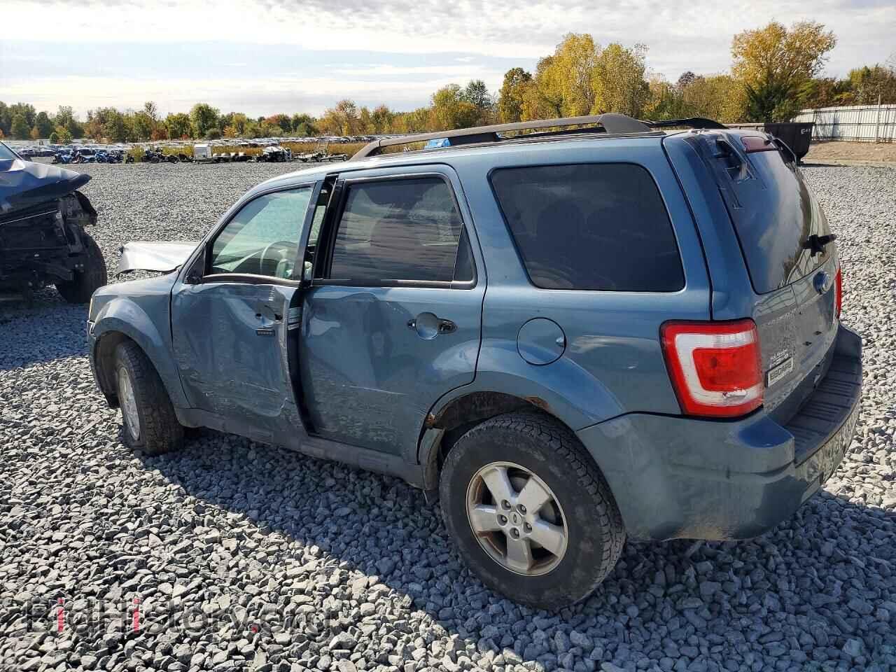 2010 FORD ESCAPE - VIN: 1FMCU0DG0AKB42939 - Фото 2