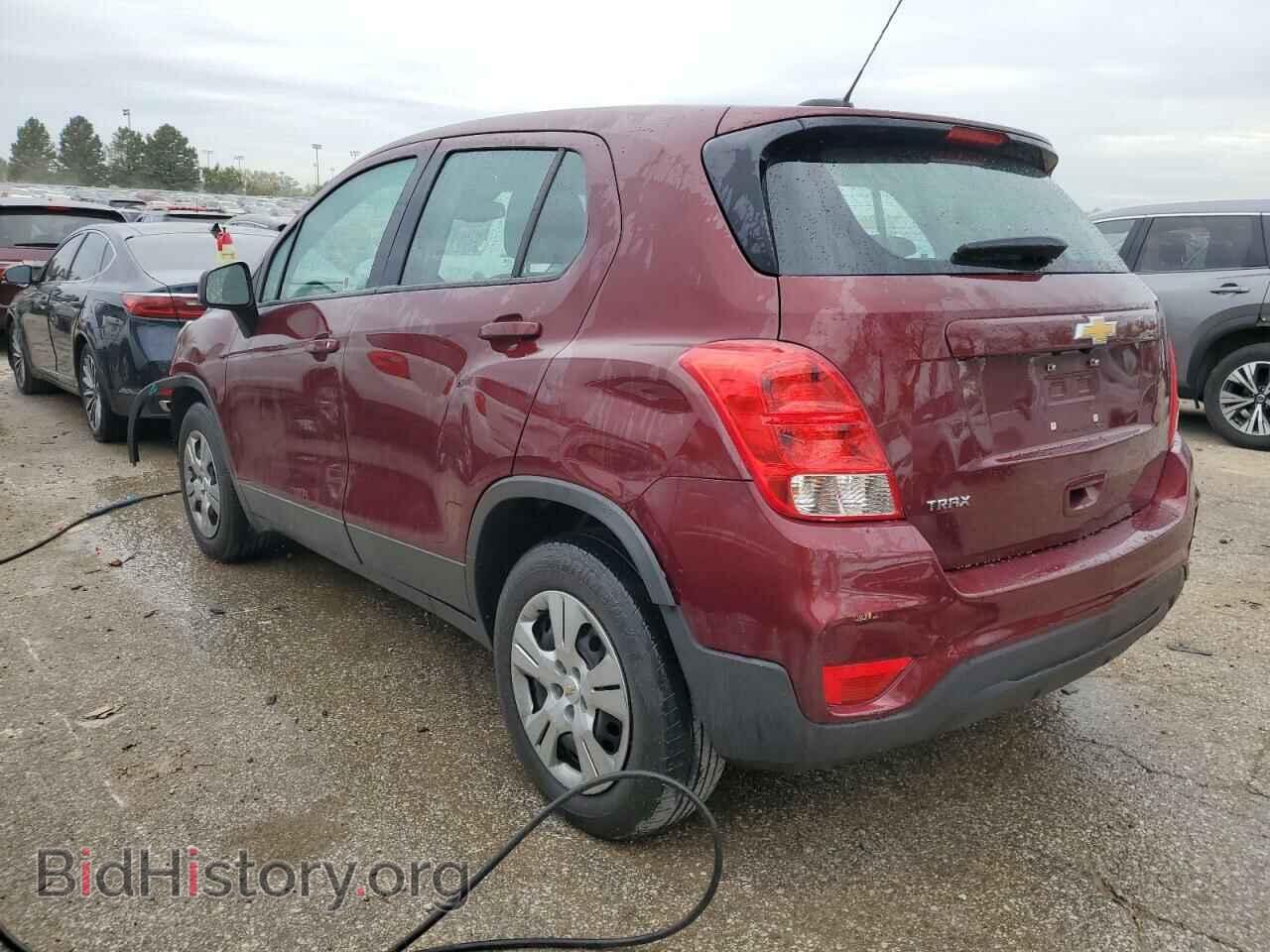 2017 CHEVROLET TRAX - VIN: 3GNCJKSB2HL155725 - Фото 2