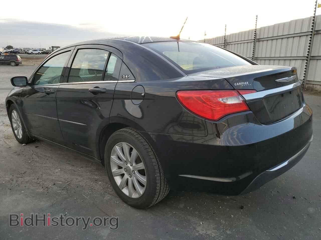 2013 CHRYSLER 200 - VIN: 1C3CCBBB7DN636300 - Фото 2