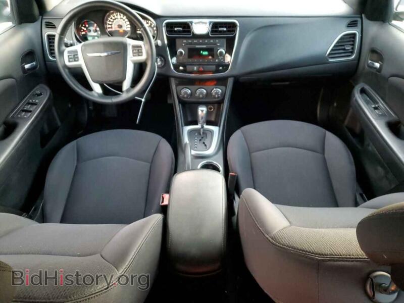 2013 Chrysler 200 (VIN 1C3CCBBB7DN636300) — photo 8 of 13