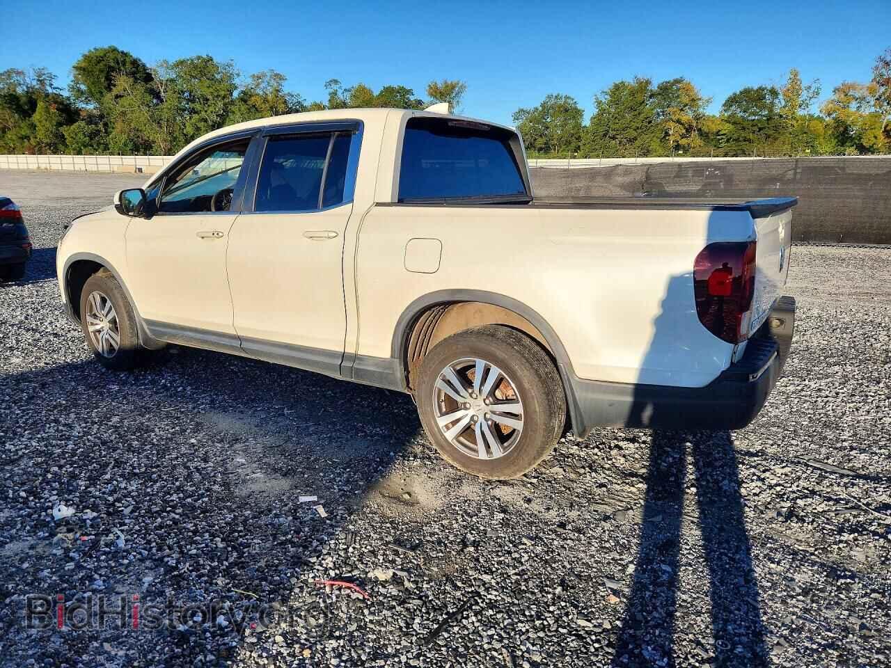 2017 HONDA RIDGELINE - VIN: 5FPYK3F41HB020268 - Photo 2