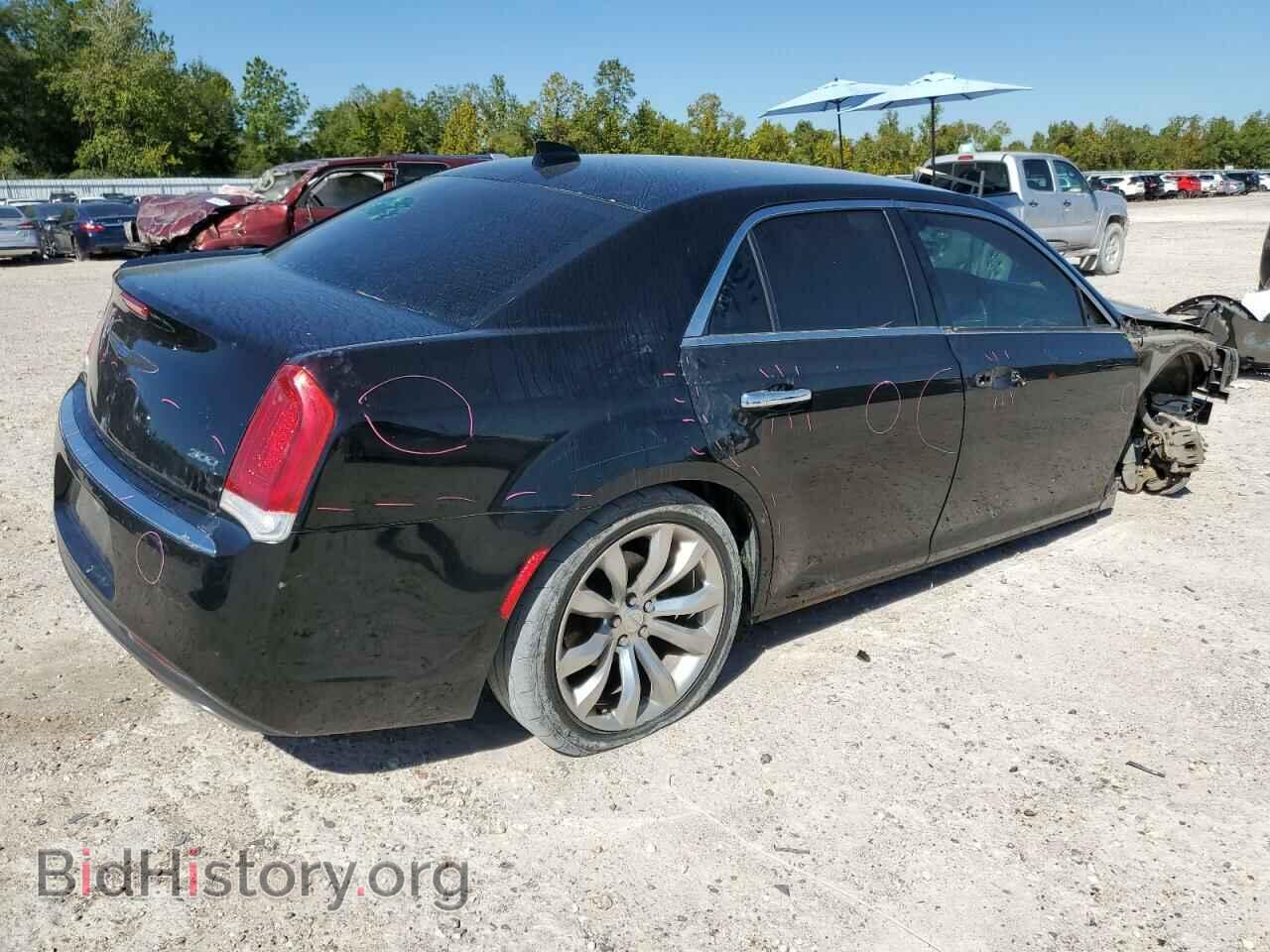 2019 CHRYSLER 300 - VIN: 2C3CCAEG6KH686628 - Фото 3