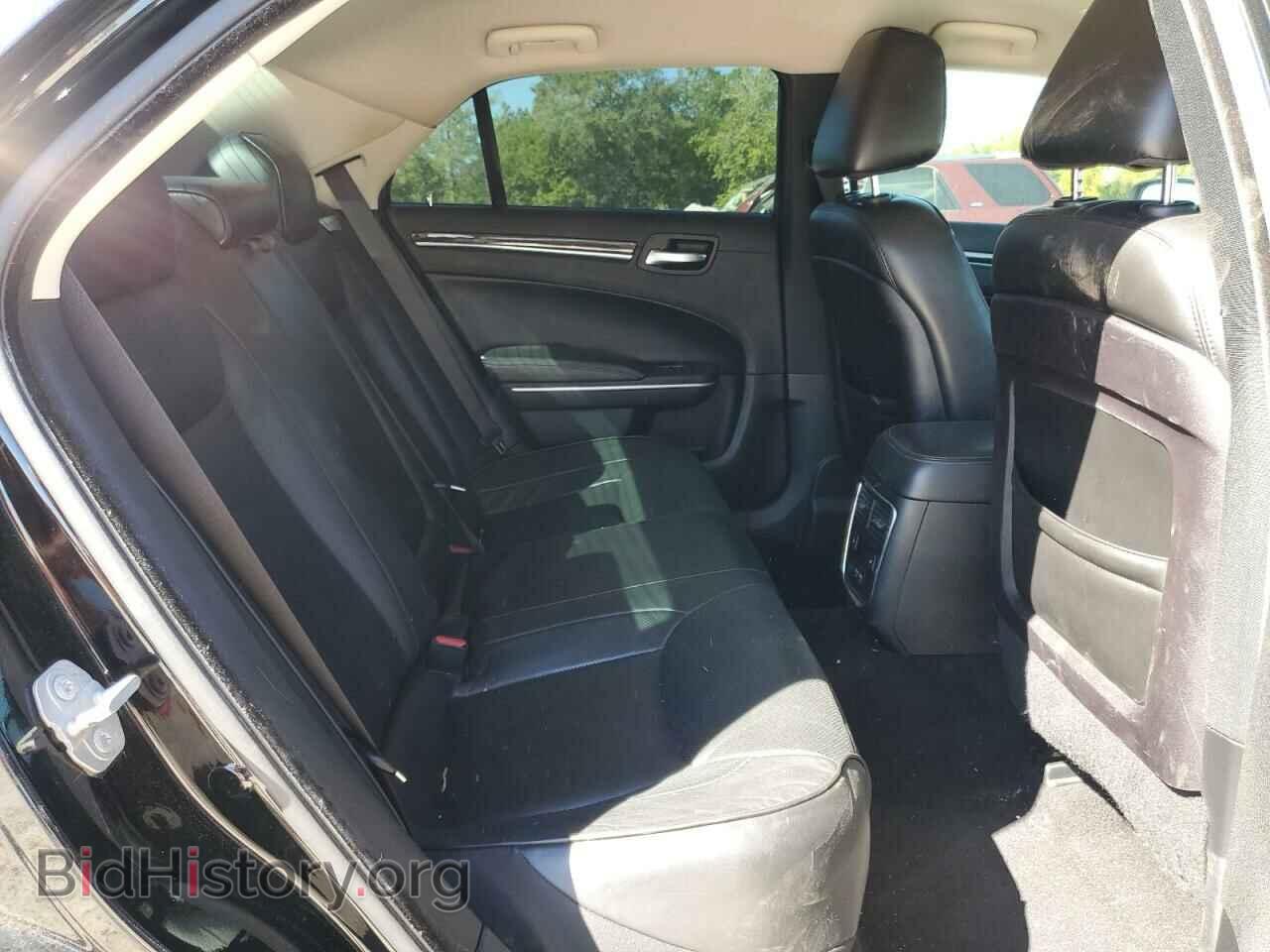 2019 CHRYSLER 300 - VIN: 2C3CCAEG6KH686628 - Фото 10