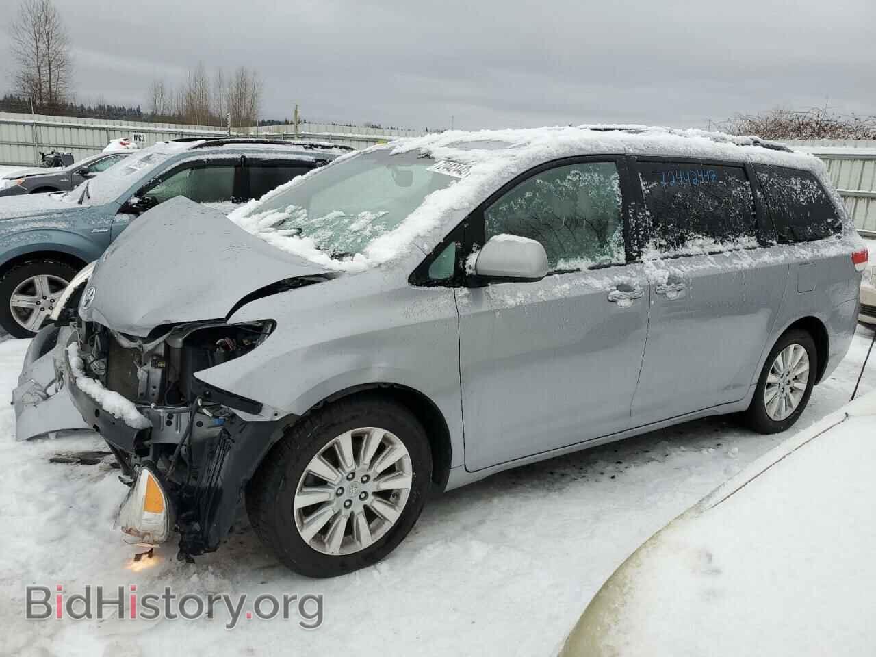 Фотография 5TDDK3DC4CS037586 - TOYOTA SIENNA 2012