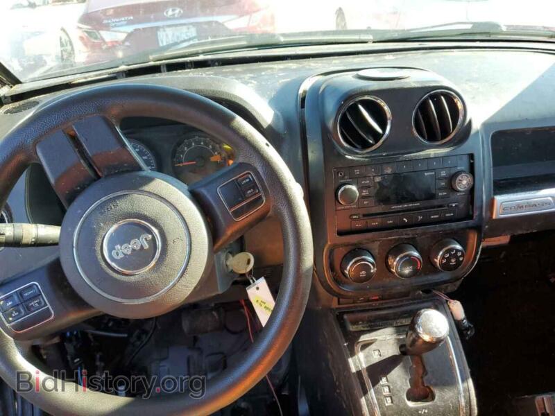 2015 Jeep COMPASS (VIN 1C4NJCBB9FD263592) — photo 8 of 12