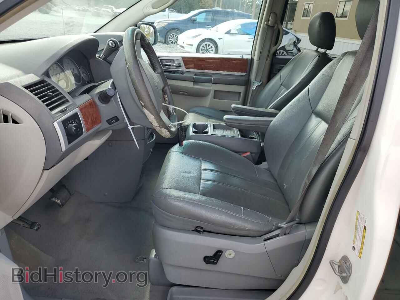 2009 CHRYSLER MINIVAN - VIN: 2A8HR54149R589705 - Фото 7