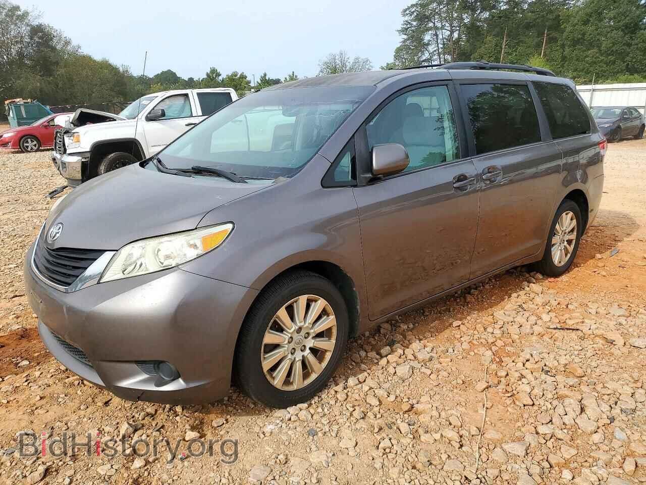 Photo 5TDJK3DC5CS045425 - TOYOTA SIENNA 2012