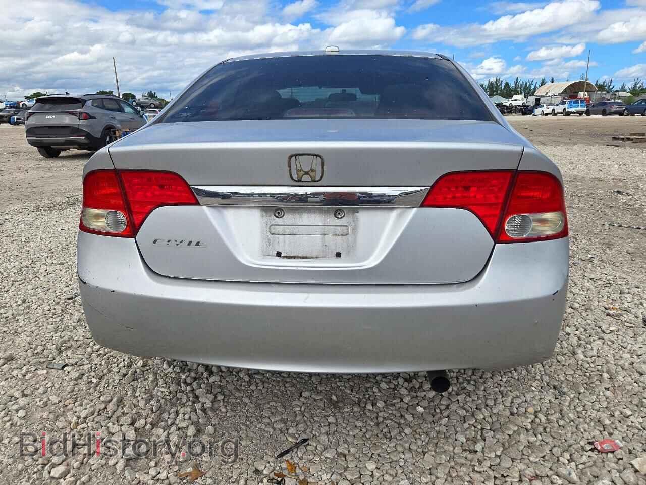 2009 Honda CIVIC (VIN 1HGFA16809L018599) — фото 6 из 13