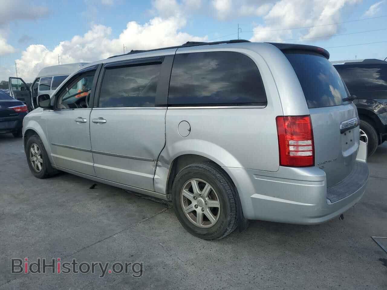2010 CHRYSLER MINIVAN - VIN: 2A4RR5DXXAR137658 - Фото 2