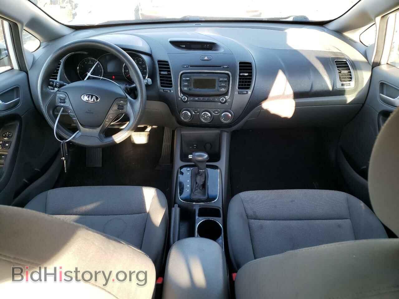 2017 KIA FORTE - VIN: 3KPFK4A78HE060828 - Фото 8