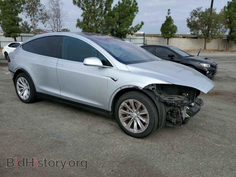 2017 Tesla MODEL X (VIN 5YJXCDE22HF068322) — фото 4 из 14