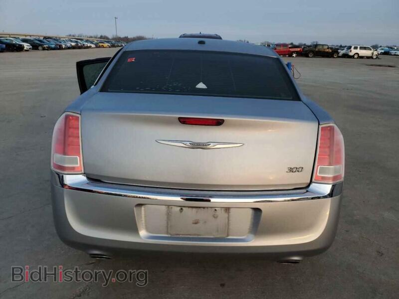 2013 Chrysler 300 (VIN 2C3CCAAG3DH599441) — photo 6 of 12