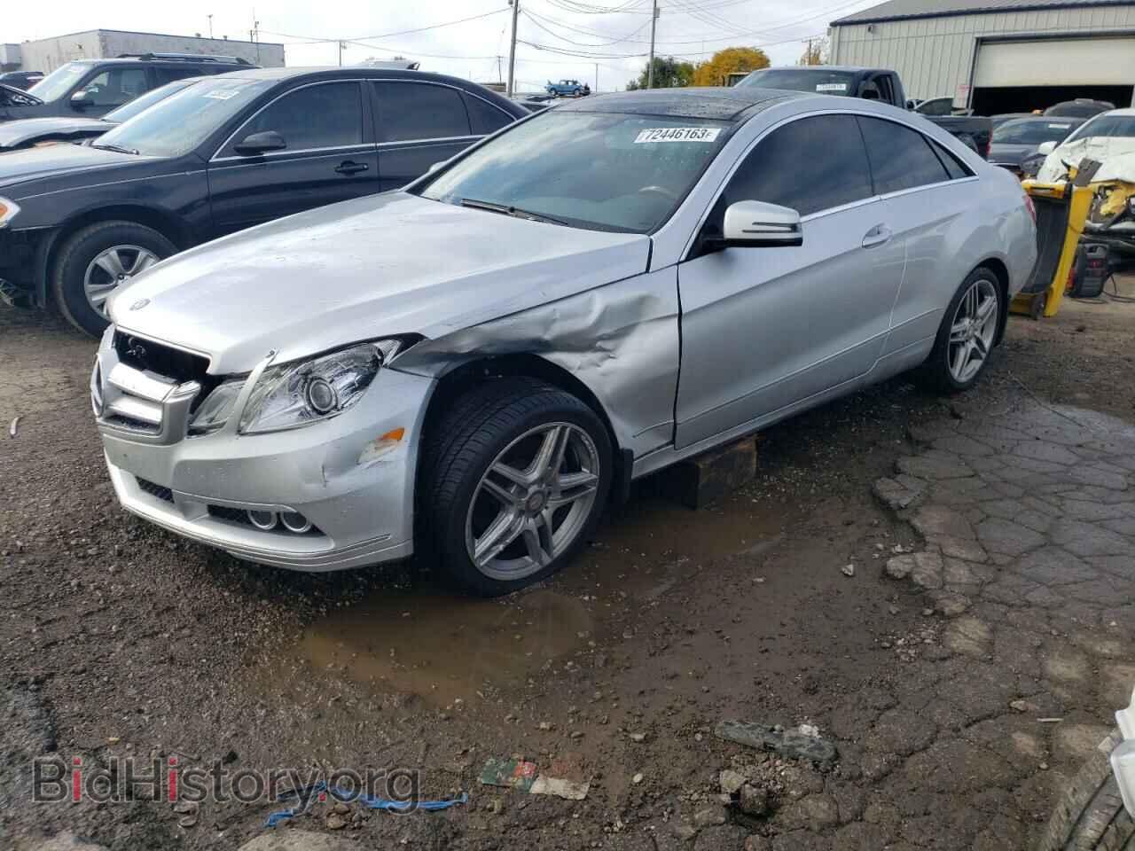 Photo WDDKJ5GB1BF116176 - MERCEDES-BENZ E-CLASS 2011