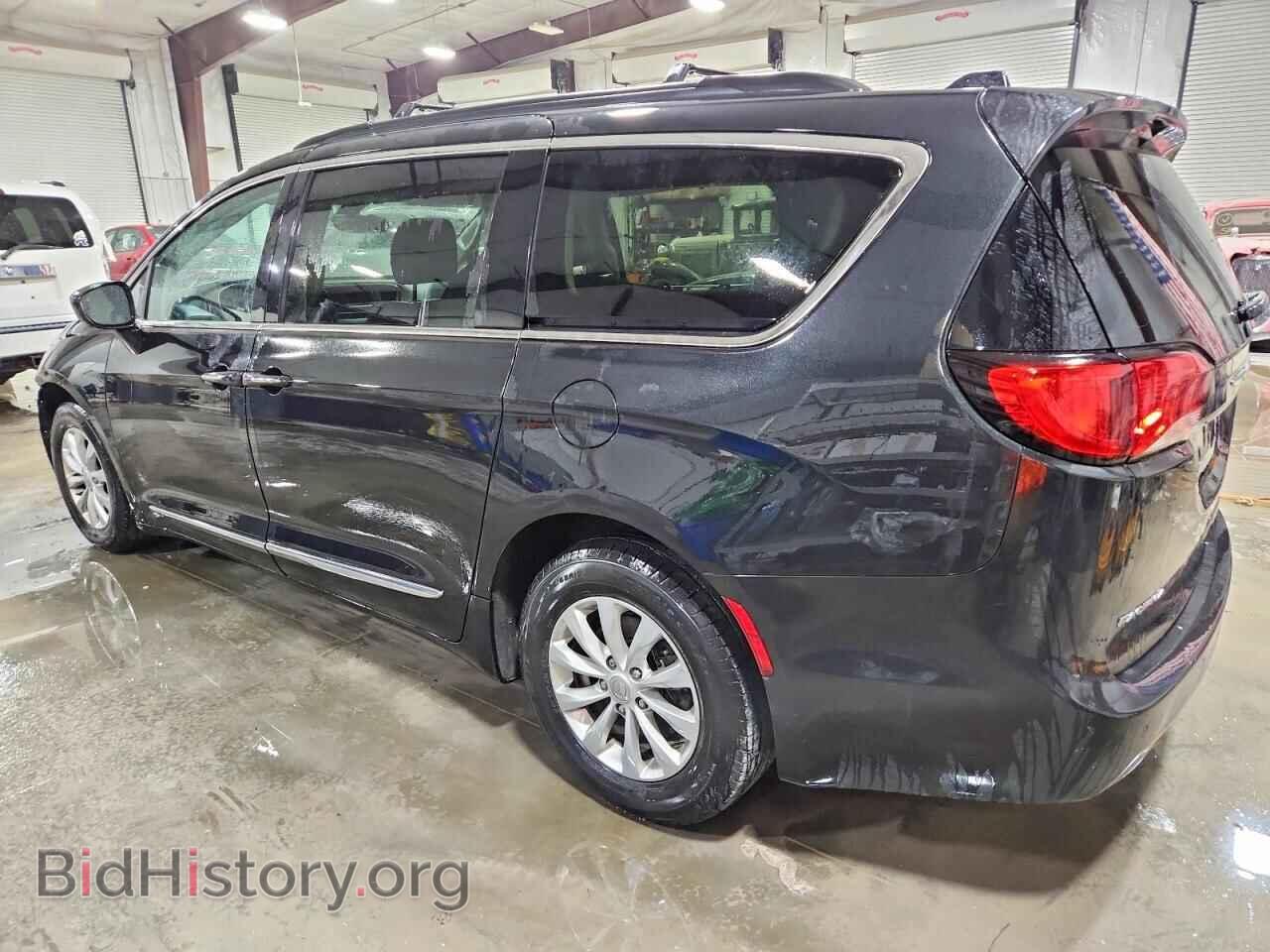 2017 CHRYSLER PACIFICA - VIN: 2C4RC1BG5HR642780 - Фото 2