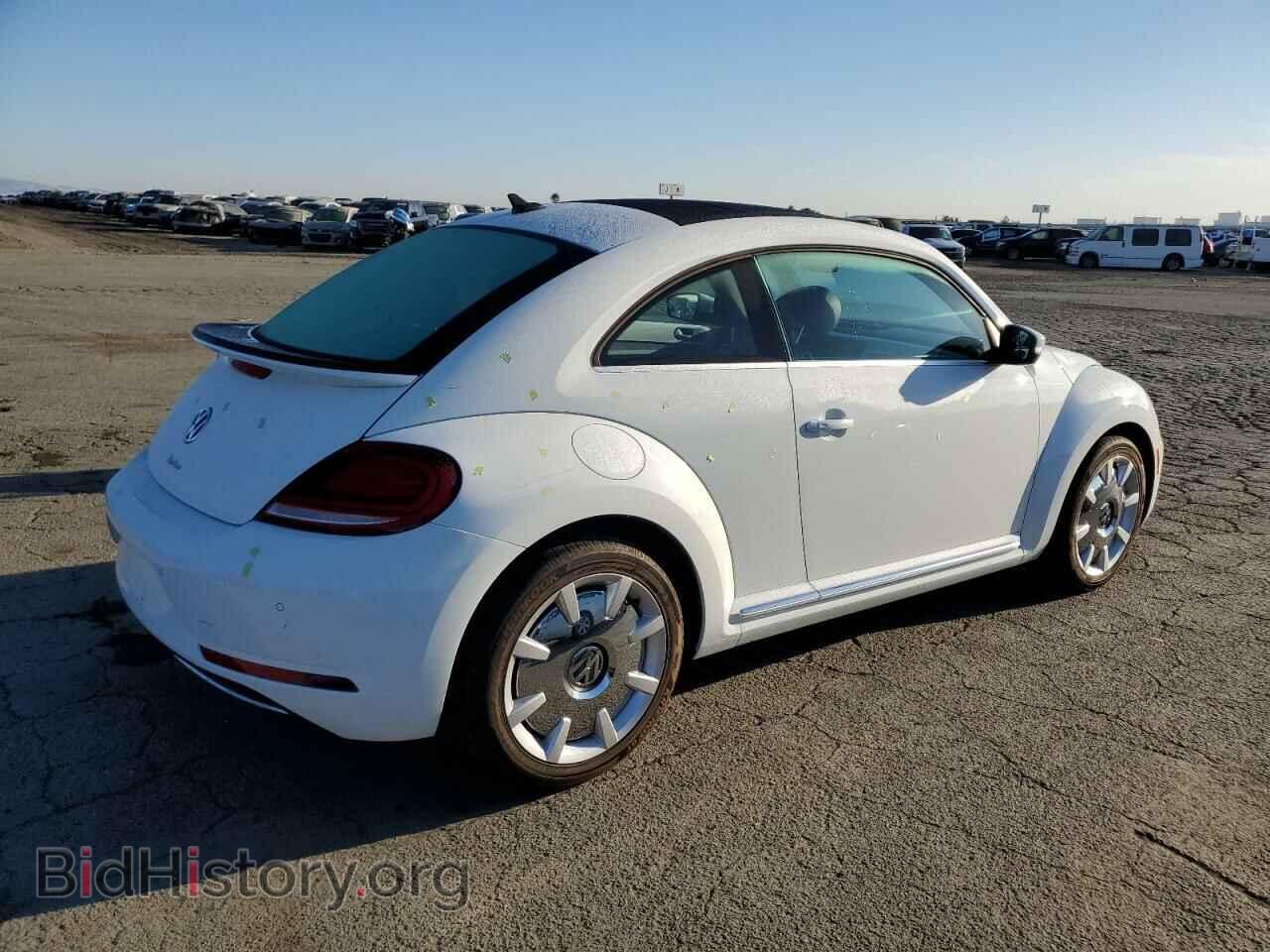 2019 VOLKSWAGEN BEETLE - VIN: 3VWJD7AT3KM716429 - Фото 3