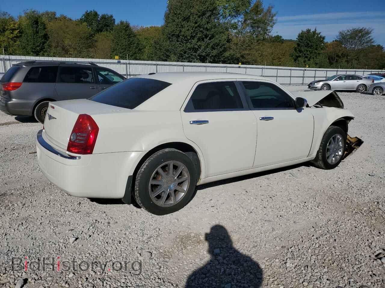 2010 CHRYSLER 300 - VIN: 2C3CK3CV5AH129322 - Фото 3