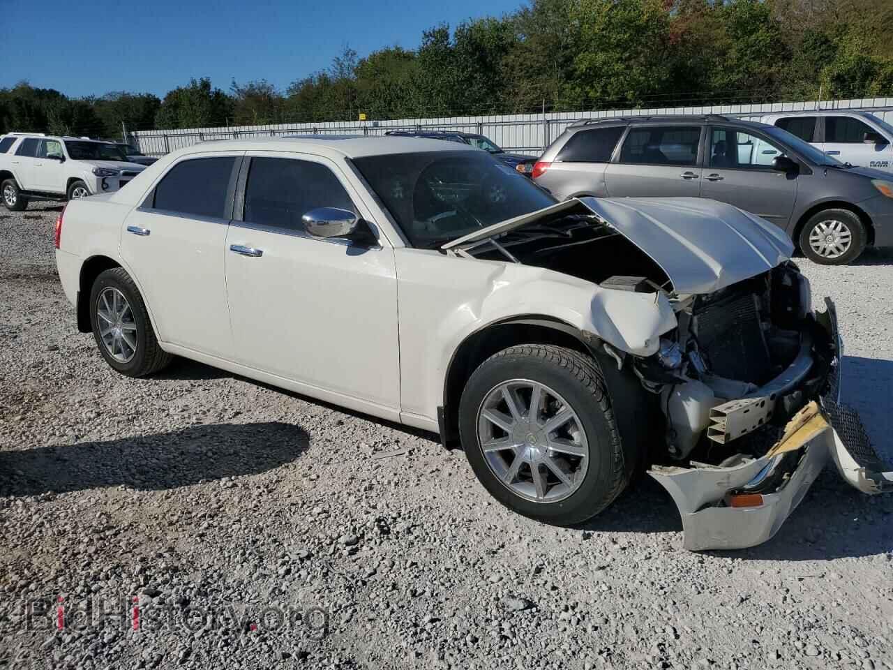 2010 CHRYSLER 300 - VIN: 2C3CK3CV5AH129322 - Фото 4