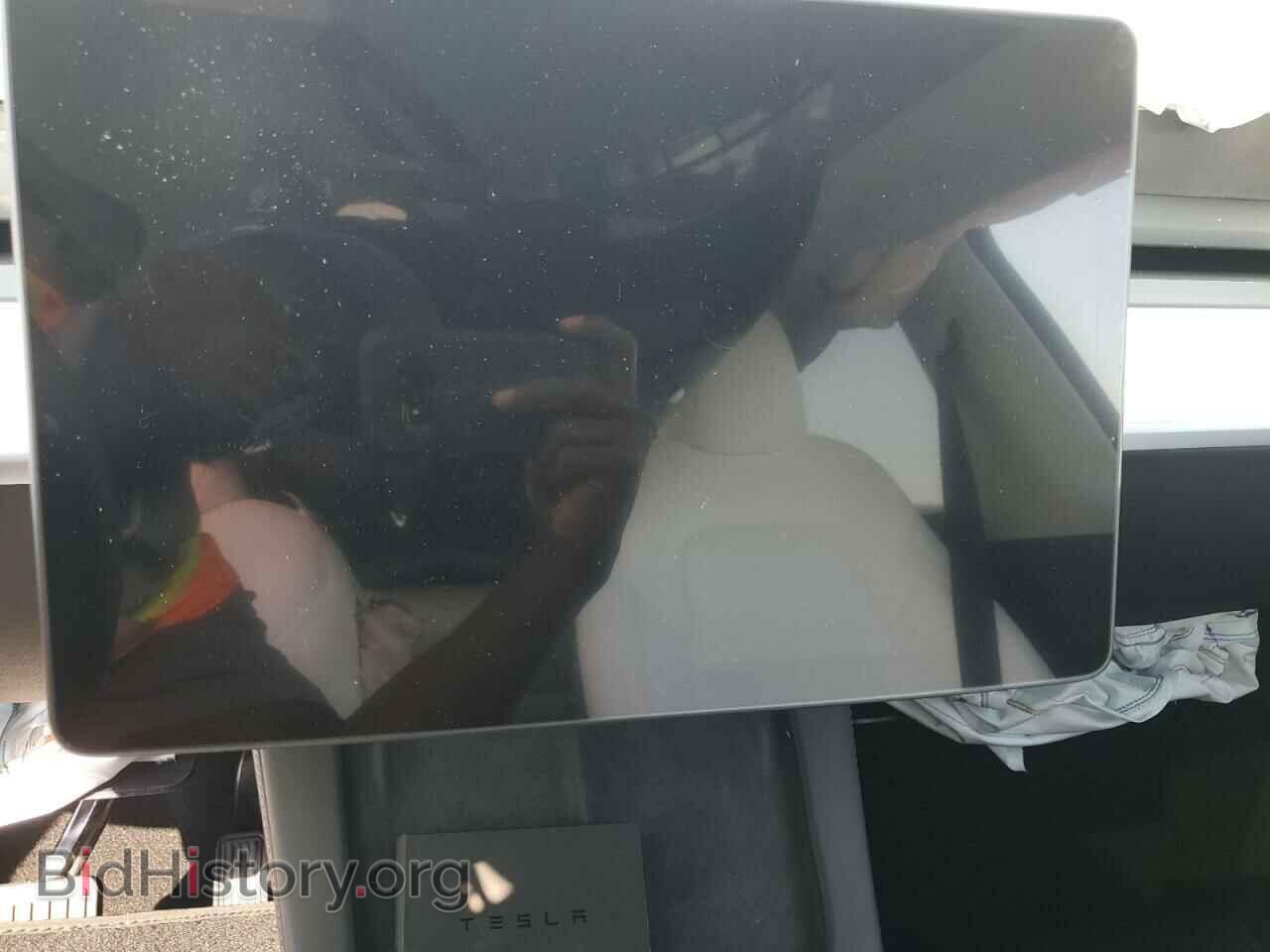2024 TESLA MODEL Y - VIN: 7SAYGDED2RA322753 - Photo 9