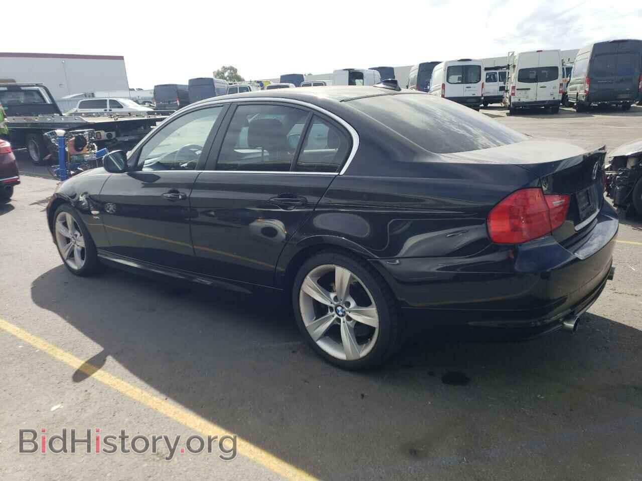 2011 BMW 3 SERIES - VIN: WBAPL5C54BA919309 - Фото 2