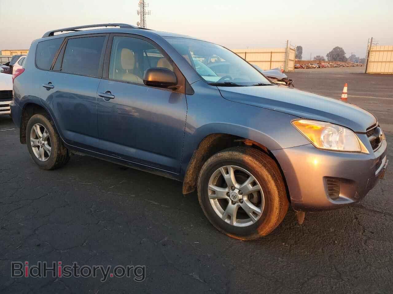 2011 TOYOTA RAV4 - VIN: 2T3BF4DV9BW105462 - Фото 4