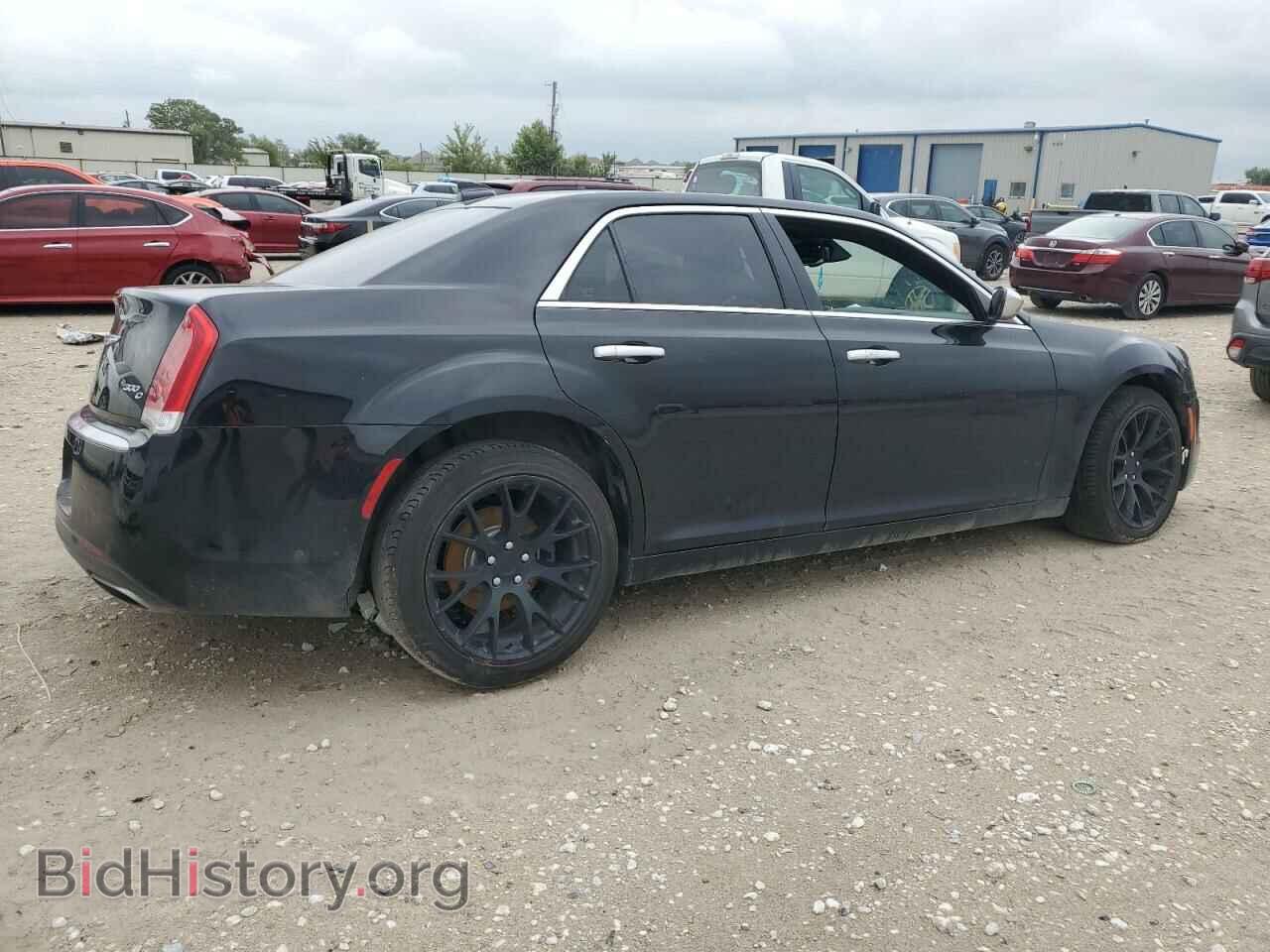2018 CHRYSLER 300 - VIN: 2C3CCAPT5JH148818 - Фото 3
