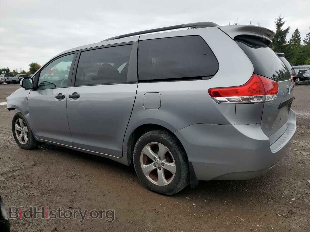 2011 TOYOTA All Models - VIN: 5TDZK3DCXBS099868 - Фото 2