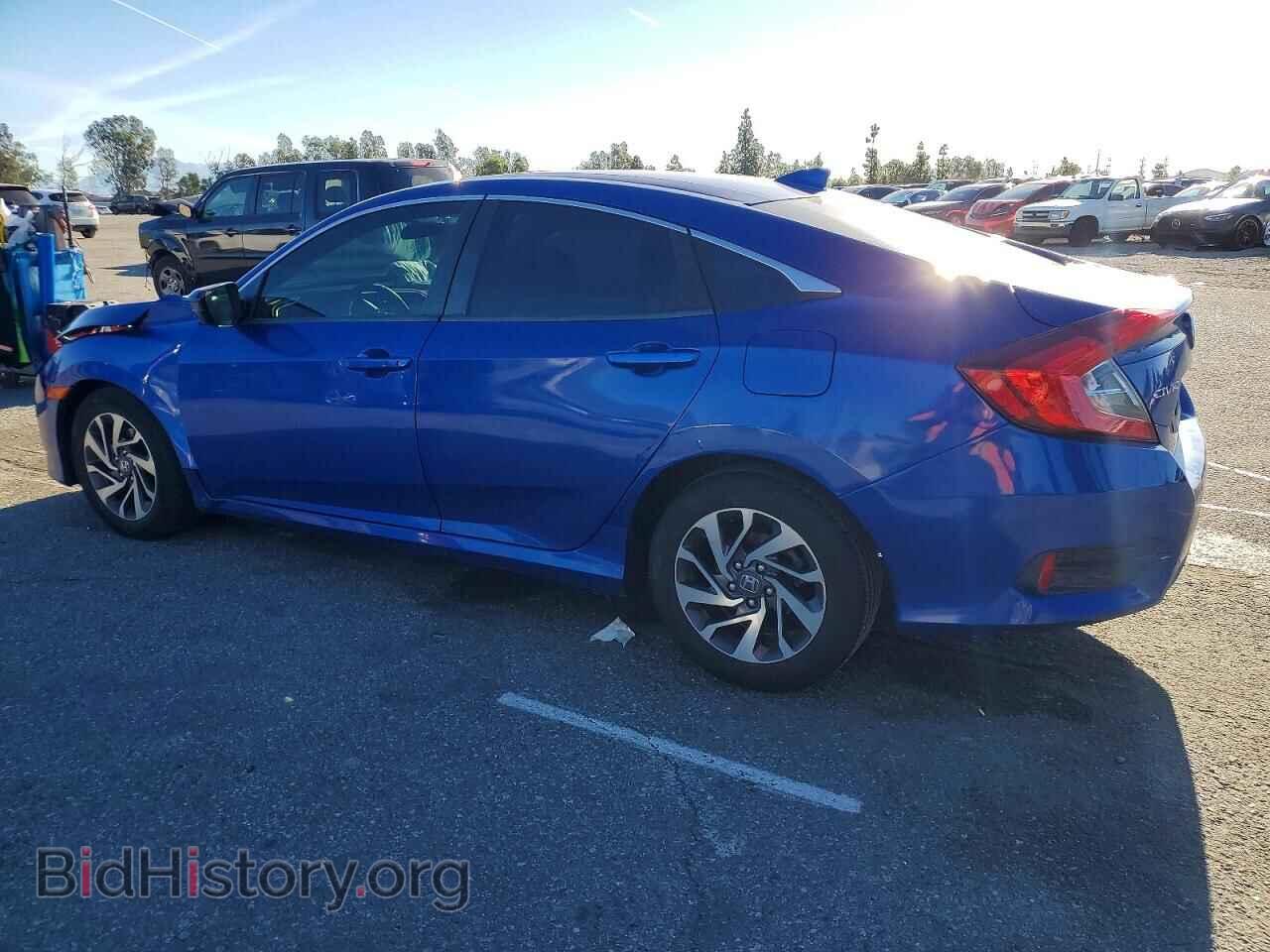 2018 HONDA CIVIC - VIN: 2HGFC2F71JH535404 - Фото 2